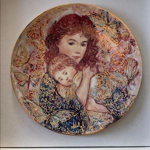 Hibel Mothers Eden natures pageant collector plate